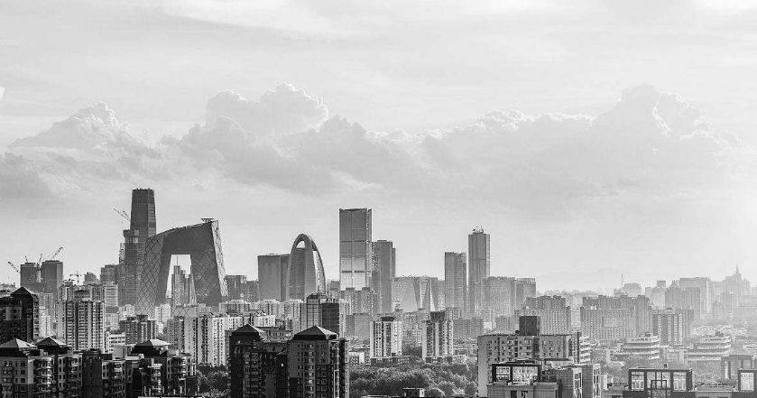 李嘉诚再卖广东3800亩土地!上海新房均价降8%,中国楼市路在何方?