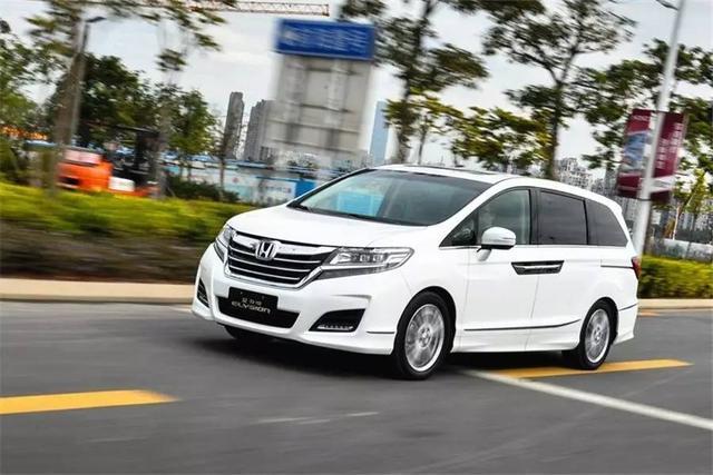 ���϶���7��SUV�ˣ���̥����ʵ������ôѡ