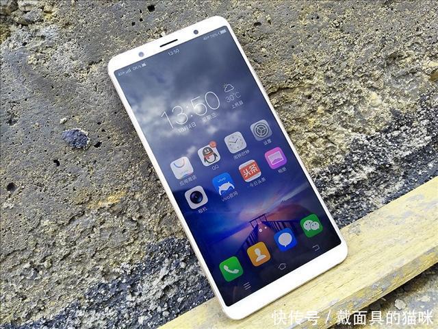 vivo一款旗舰手机,疯狂降价800元,高端机卖低端