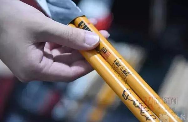 男孩数学只考20分却被美国名校录取 方正天的鼓手梦