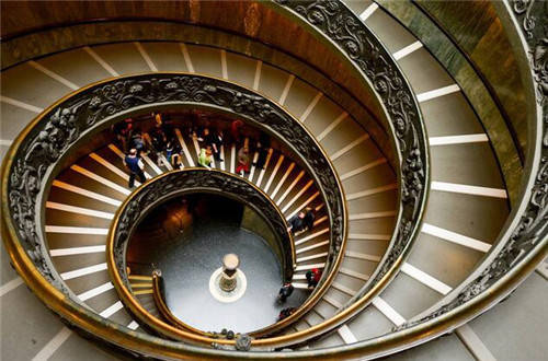 螺旋楼梯图片及价格(实木螺旋楼梯定制流程,螺旋楼梯安装注意事项和注意事项) 结构框架设计 第1张 螺旋楼梯图片及价格(实木螺旋楼梯定制流程,螺旋楼梯安装注意事项和注意事项) 结构框架设计 第1张