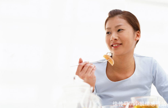 胖子就爱吃吃吃怎么办?来这里,教你怎么把胃变小