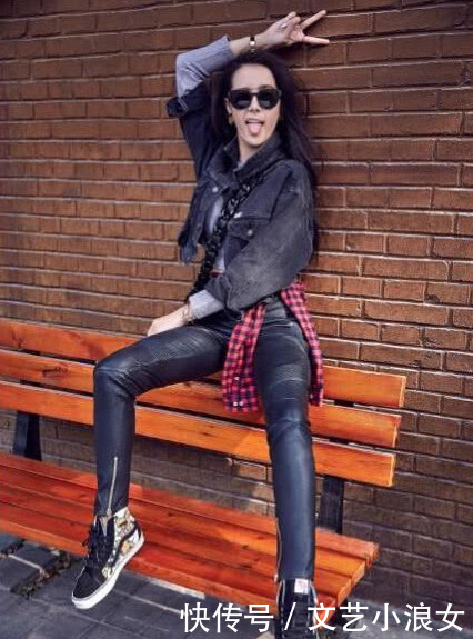 李溪芮穿皮裤100分,张梓琳90分,热巴80分 而她
