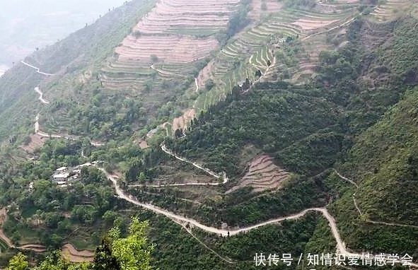 时隔三年与老公回家见父母,我看见一个孩子后