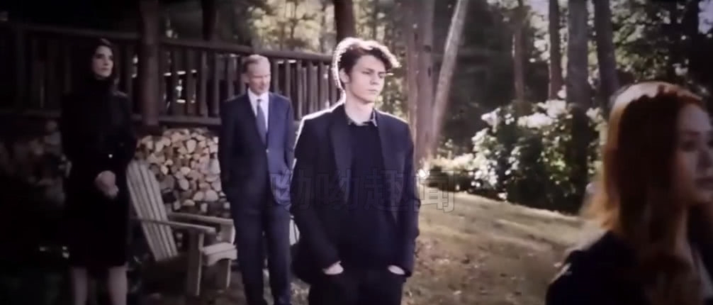 复联4中托尼葬礼上,帅气的男孩是谁?会是下一