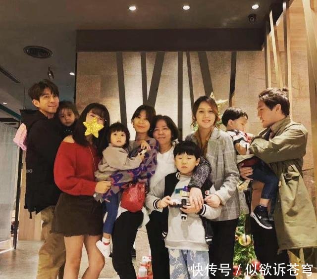 家人晒与眼睛打表情包狗模仿,舅舅好美,舅妈合照图片
