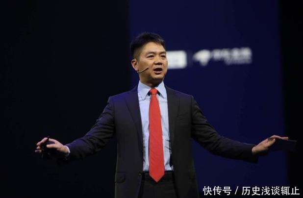 刘强东06年就曾生下一子, 章泽天竟称其为少爷