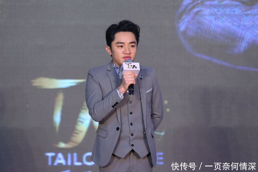 王祖蓝快手直播,收获44万礼物吸粉300万,却因