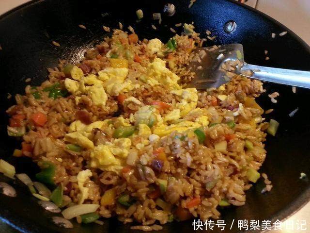 什么大米适合做炒饭 t0143faec6994bc8dad.jpg