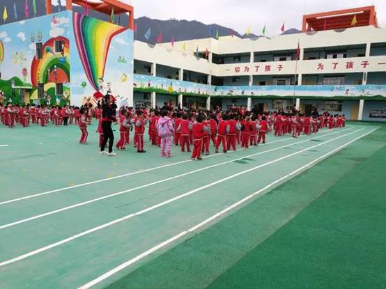 罗甸县对4家县级示范幼儿园创建单位进行评估