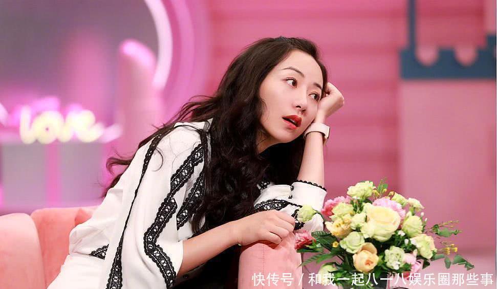 韩雪综艺节目《口红王子》的花絮照,素颜出镜