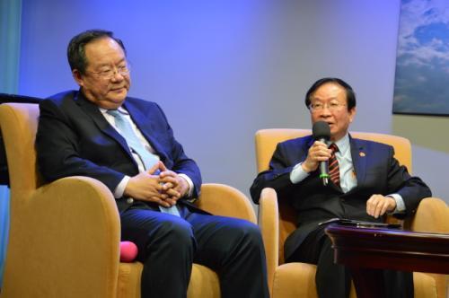 获得美国婚姻绿卡的5个建议 移民官前别装亲热