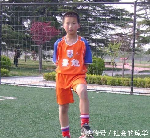 中国小贝7岁就能颠球2000下,因足球放弃学业