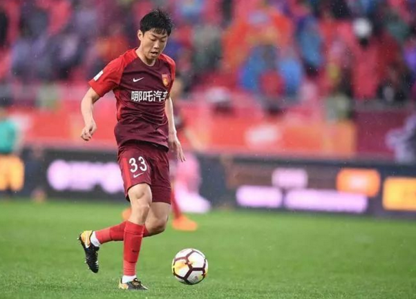 95中卫接近加盟恒大,已在中超打三年主力,34岁