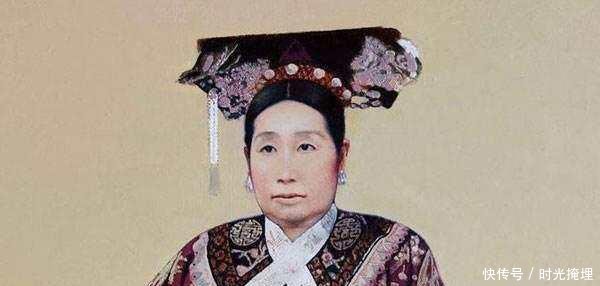 慈禧死后, 众人打扫卧室发现一密室, 打开后感慨