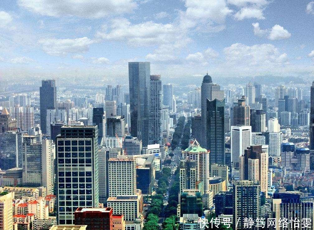 江苏和广东经济相差4000亿, 但省会却相差了1