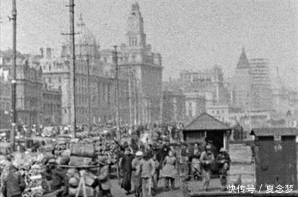 上海曾经也是半殖民地英国人在租界庆祝英国国