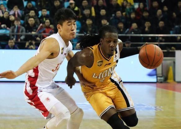 CBA最新排行:广厦爆冷负吉林,排名被反超,大黑