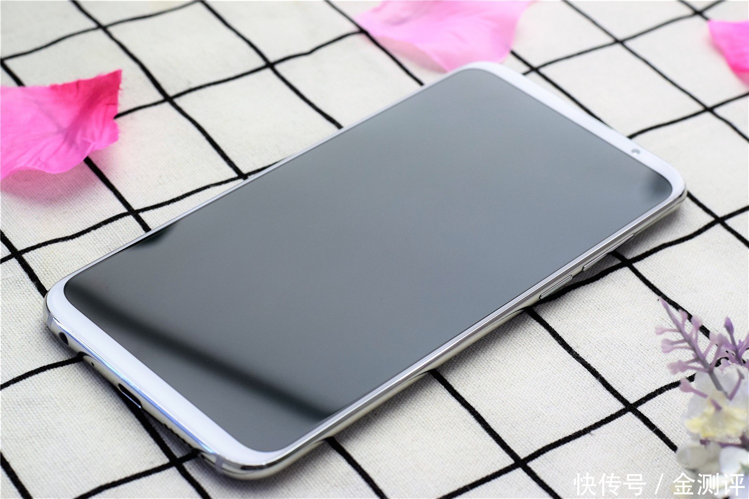 贴了钢化膜之后,魅族16th Plus的屏下指纹这样