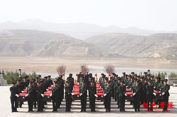 兴县晋绥解放区烈士陵园 34名烈士回家