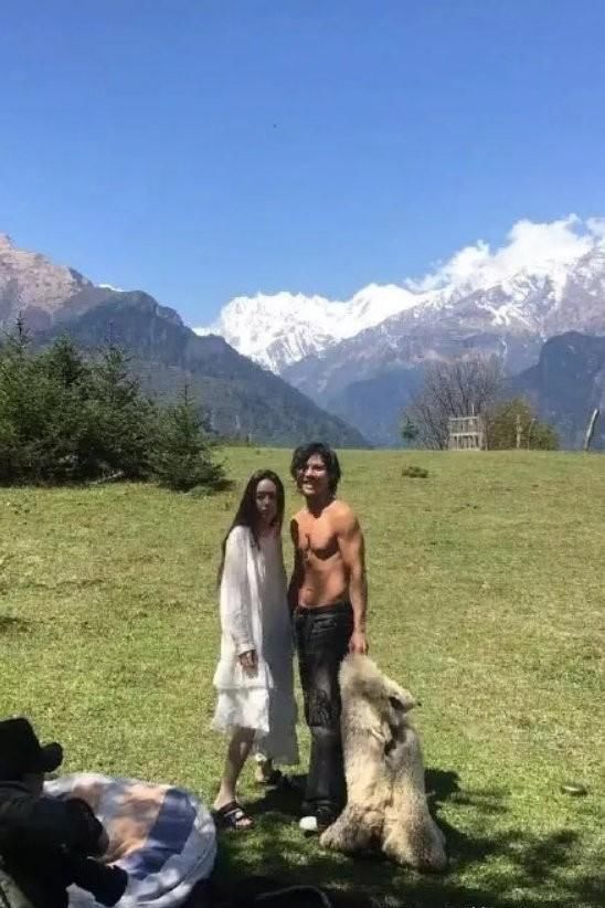 郭碧婷小肚隆起怀孕了?郭碧婷已单方面作出回