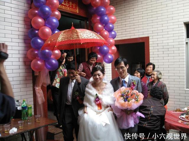 32岁小舅子结婚,我开车接新娘,刚走到楼下,我偷偷把车胎扎了