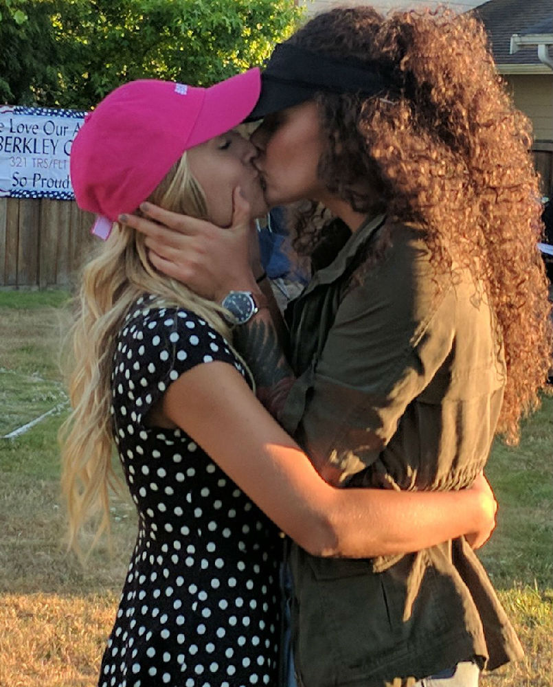 精心策划几个月向女友求婚,没想到却被亲妈给“坑”了!