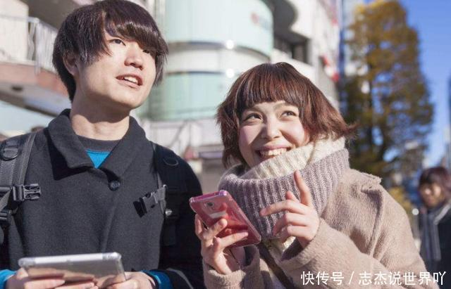 日本姑娘到上海游玩, 刚下飞机看到这现象后坦