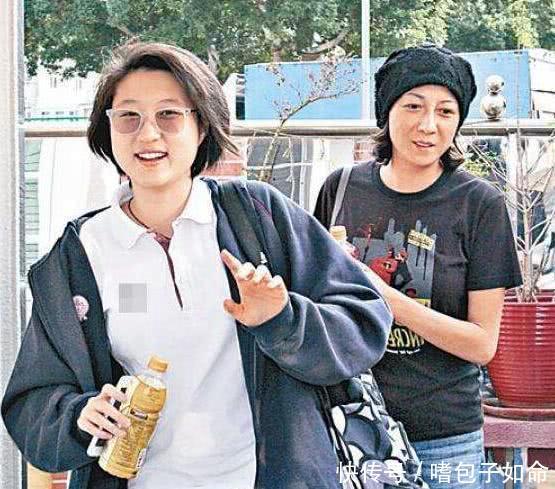 吴卓林失踪数月,新消息称疑似和女友订婚,成龙沉默发新歌秀恩爱