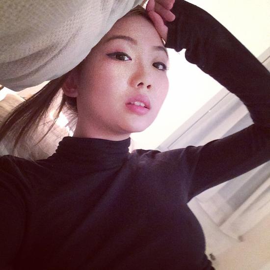 这个最红亚裔女主播, 居然拿下了成人片奥斯卡