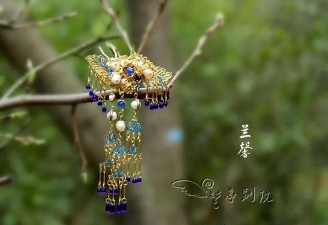 被古装神剧《封神演义》的精致服饰所折服,精