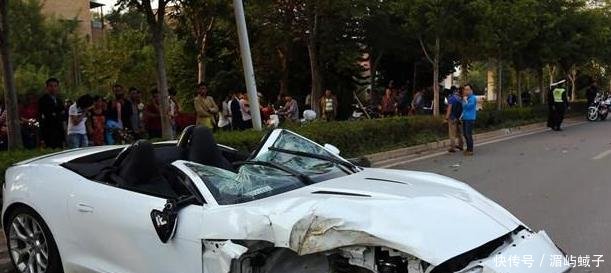 出车祸后该打哪几个电话第一个电话该打给谁不