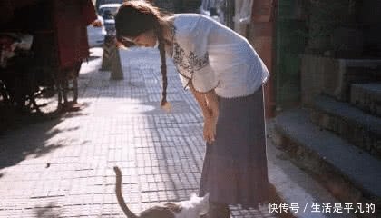 心理学聊裤子天时发嗯和嗯嗯不一样,不要再女生尿女生初中图片