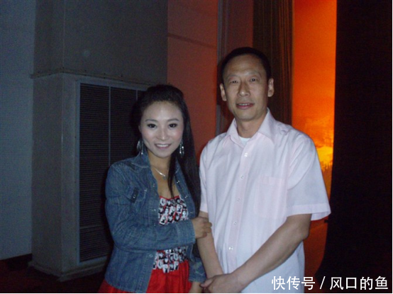 父亲是著名相声大师,李小璐的师傅,50岁合作吴