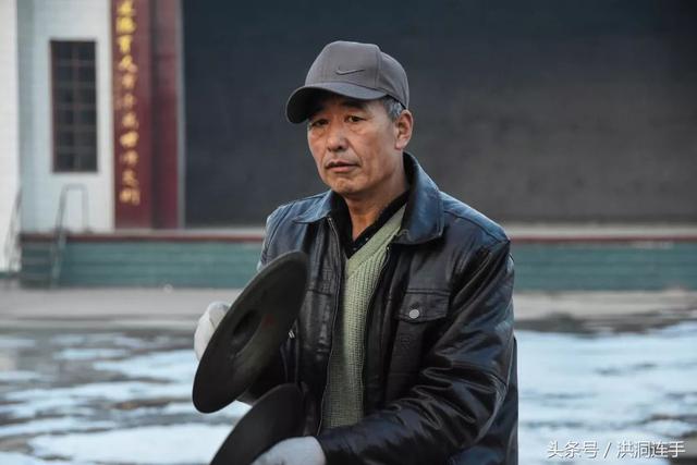 洪洞樊村这群老汉儿真乐哉,威风锣鼓敲得就是