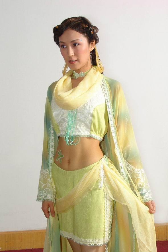 鲍蕾