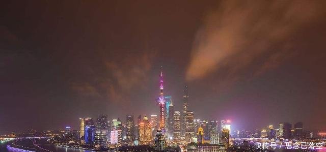 恭喜!2018年上海浦东新区GDP突破1万亿元,继