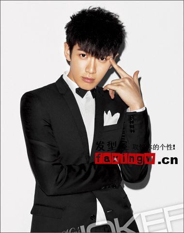下面图片<em>柯震东发型怎么剪</em>