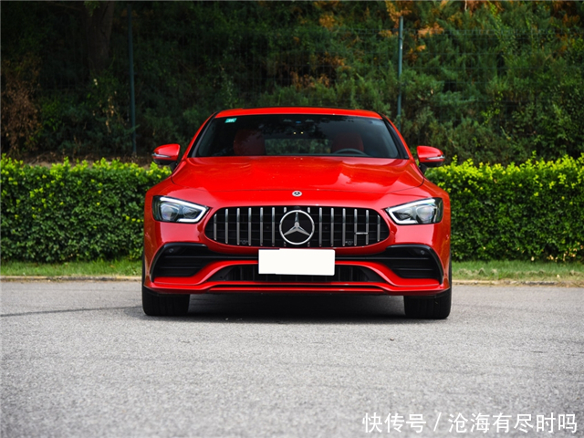 奔驰出这车就是冲着保时捷去的,丐版就有367马力,不到100万 皇冠国际亚洲
