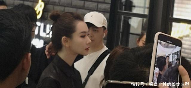 戚薇生图太能打,和路人完全是两个世界,完美比例就是她这样 88明升
