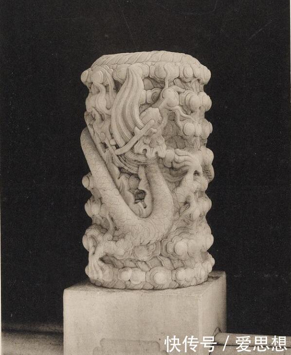 1901年,日本摄影师拍摄的紫禁城太和门,图2是