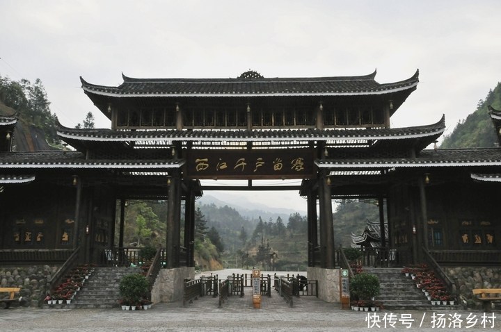 贵州著名景点，被爆出过度商业化，网友：走凤凰古城的老路？