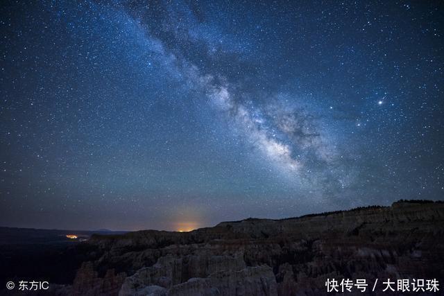 人类能穿越时空吗？如果不可能，屡屡发生的神秘事件该如何解释？