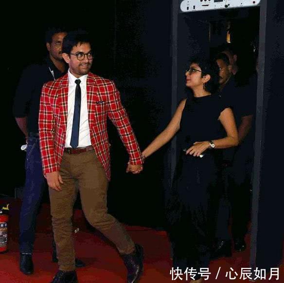 印度国宝级演员阿米尔汗近照,携妻子参加活动