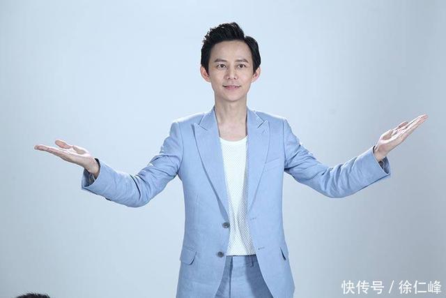 杨颖喜欢权志龙,杨幂坦言爱谢霆锋,她的偶像却