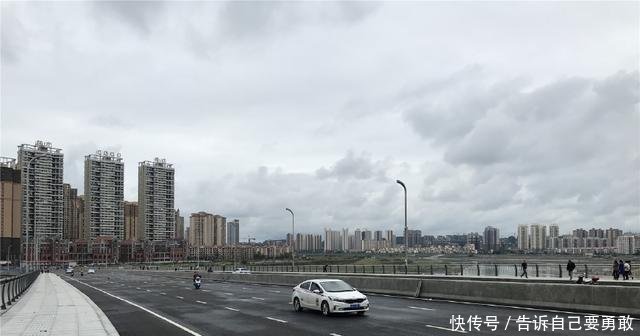 四川南充最宽大桥正式通车,双层互通工程带来