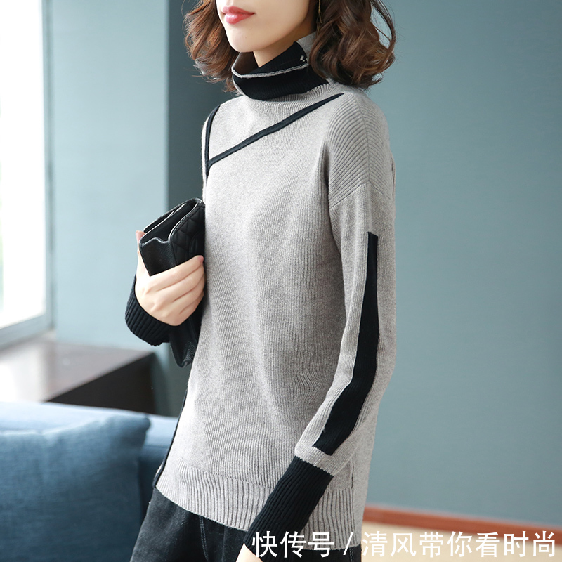 女人年纪越大,越适合穿毛衣,显得很温柔大气,轻