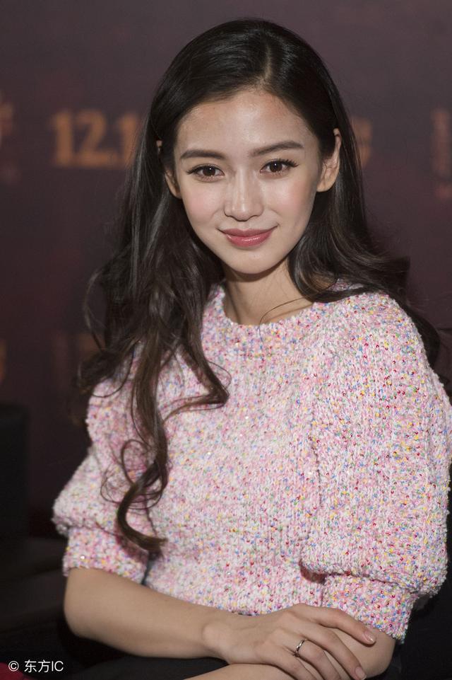 Angelababy不管不顾晒自己与儿子小海绵合照