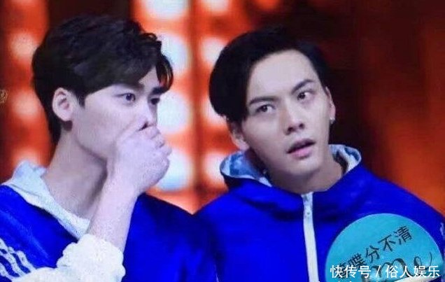 陈伟霆戴长耳环,李易峰忍不住去摸了一下,自拍