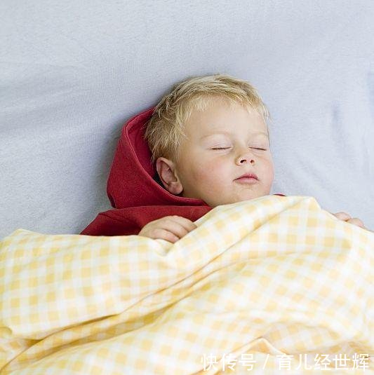 秋冬孩子睡觉爱踢被子, 不想宝宝上医院, 这几招